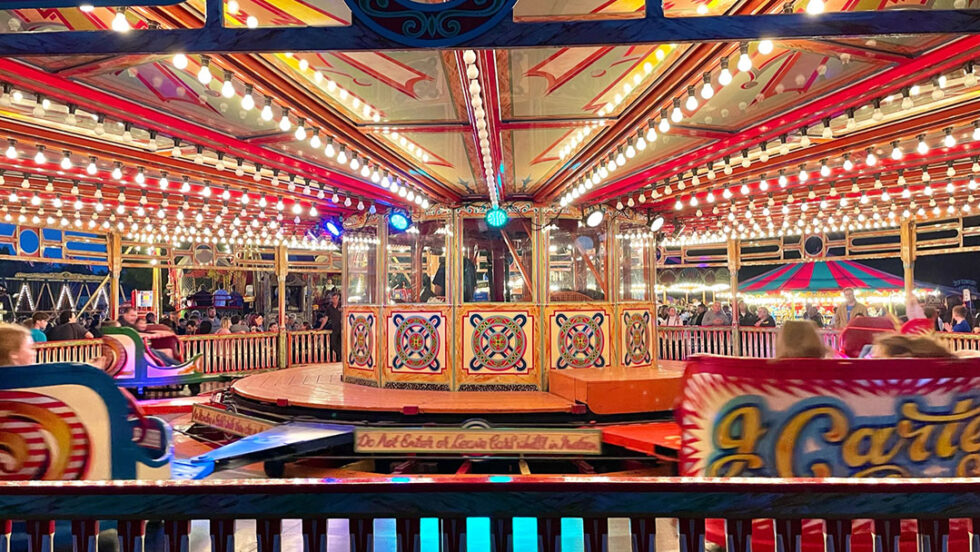 Zarters Steam powered rides, vintage vehicles and rare living wagons available ...