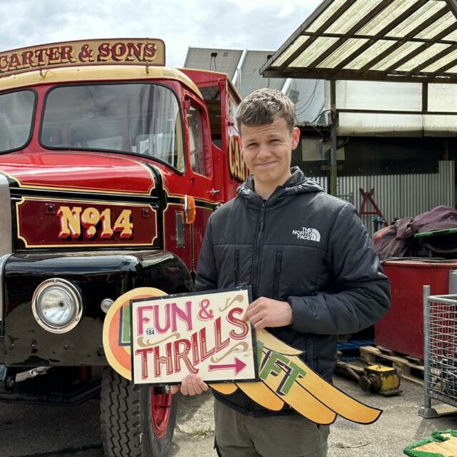 Thank you to everyone that came along to the auction today. Don’t forget we are open 10-4pm tomorrow for ‘Signwriting Sunday’. This is a free event with lots of signwriting demonstrations and lots of lovely lettering on display and available up buy. All are welcome! Carters Yard SL63JF

#maidenhead #signwriting #traditionalskills #fairgroundart
